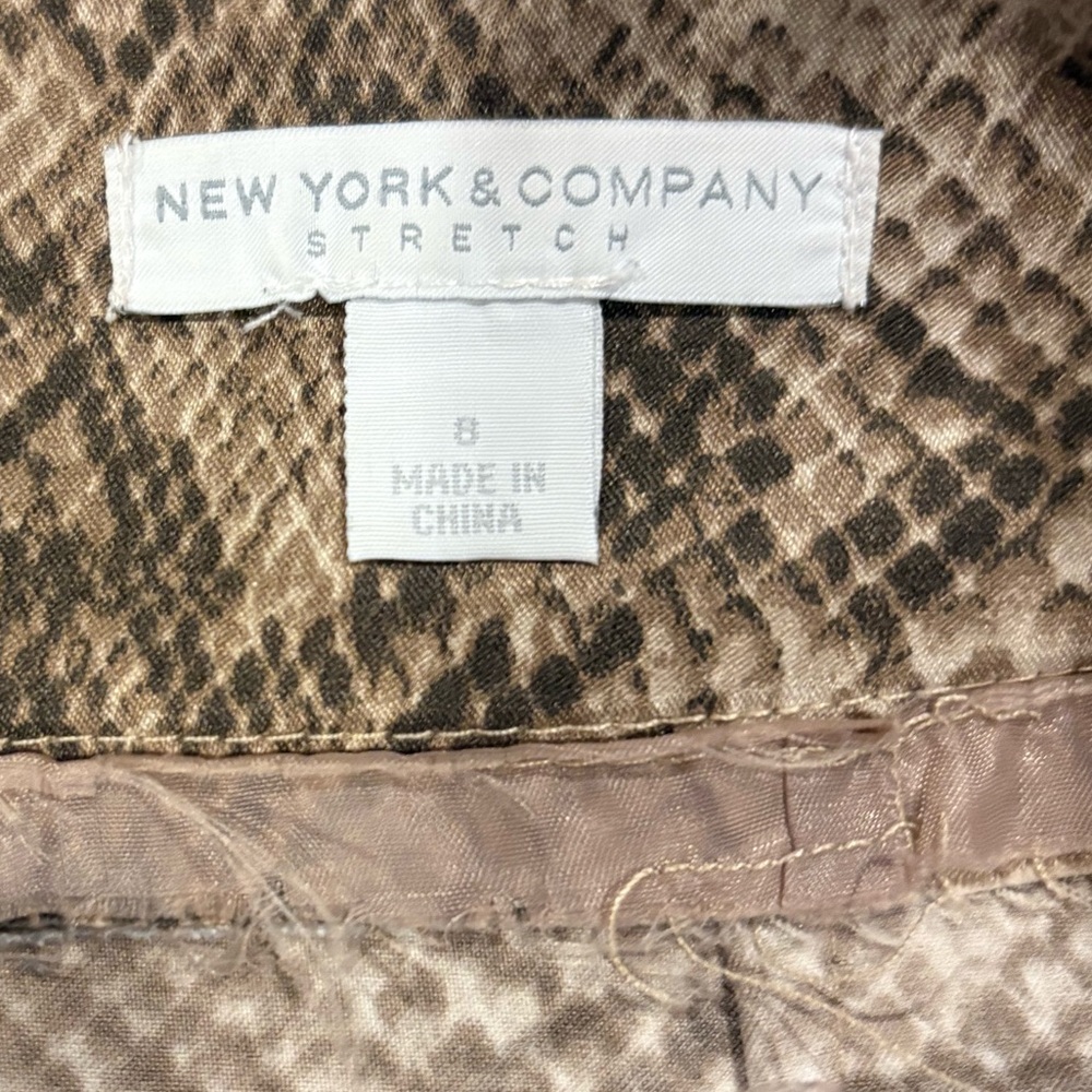 New York & Company Snake Print Pencil Skirt, size 8 - Picture 6 of 8